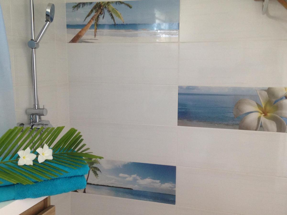 Chambre D'Hote Coeur-Coco Piscine Saint-Francois  Buitenkant foto